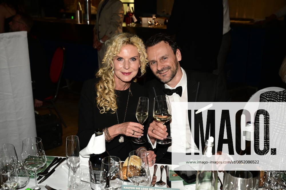 Victoria Herrmann mit Ehemann David Böthig bei der 9. Windflüchter Charity Gala 2026 zu Gunsten der Stiftung Betroffen˜ im Störtebeker Brauquartier. Stralsund