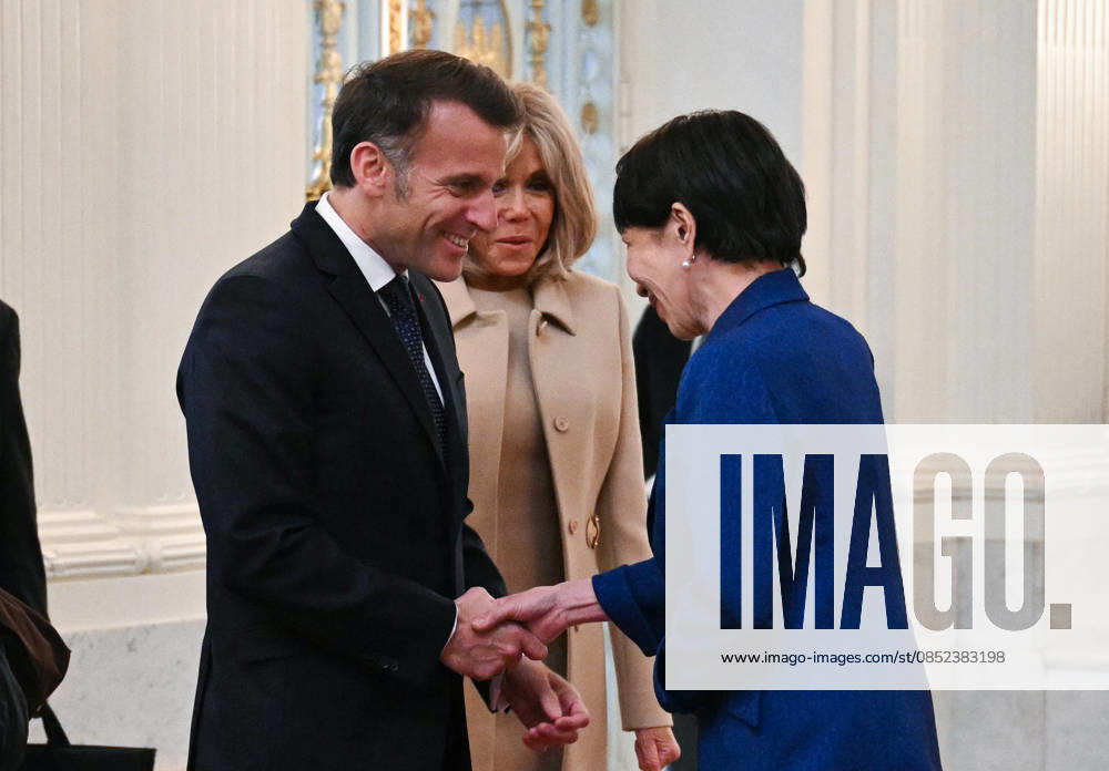 French President Emmanuel Macron in Tokyo TOKYO, JAPAN - APRIL 01: (--- – MANDATORY CREDIT - PHILIP FONG POOL AFP - NO MARKETING NO ADVERTISING CAMPAIGNS - DISTRIBUTED AS A SERVICE TO CLIENTS----) French President Emmanuel Macron and First lady Brigitte Macron meet with Japanese Prime Minister Sanae Takaichi during a welcoming ceremony at the Akasaka palace in Tokyo, Japan on April 01, 2026. Philip Fong Pool AFP Anadolu Tokyo Japan. Editorial use only. Please get in touch for any other usage.
