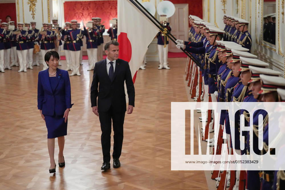 French President Emmanuel Macron in Tokyo TOKYO, JAPAN - APRIL 01: (---- - MANDATORY CREDIT - HIRO KOMAE AP PHOTO POOL - NO MARKETING NO ADVERTISING CAMPAIGNS - DISTRIBUTED AS A SERVICE TO CLIENTS----) Japanese Prime Minister Sanae Takaichi and French President Emmanuel Macron review an honor guard during welcoming ceremony at the Akasaka Palace State Guest House on April 01, 2026 in Tokyo, Japon. AP Photo Hiro Komae Pool Anadolu Tokyo Japan. Editorial use only. Please get in touch for any other usage.