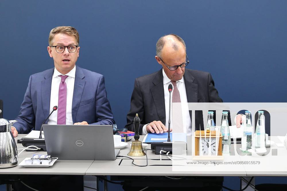Berlin, Deutschland, 18.05.2026: Konrad-Adenauer-Haus: CDU-Bundesvorstandssitzung: Generalsekretär Carsten Linnemann und Bundeskanzler Friedrich Merz (CDU)