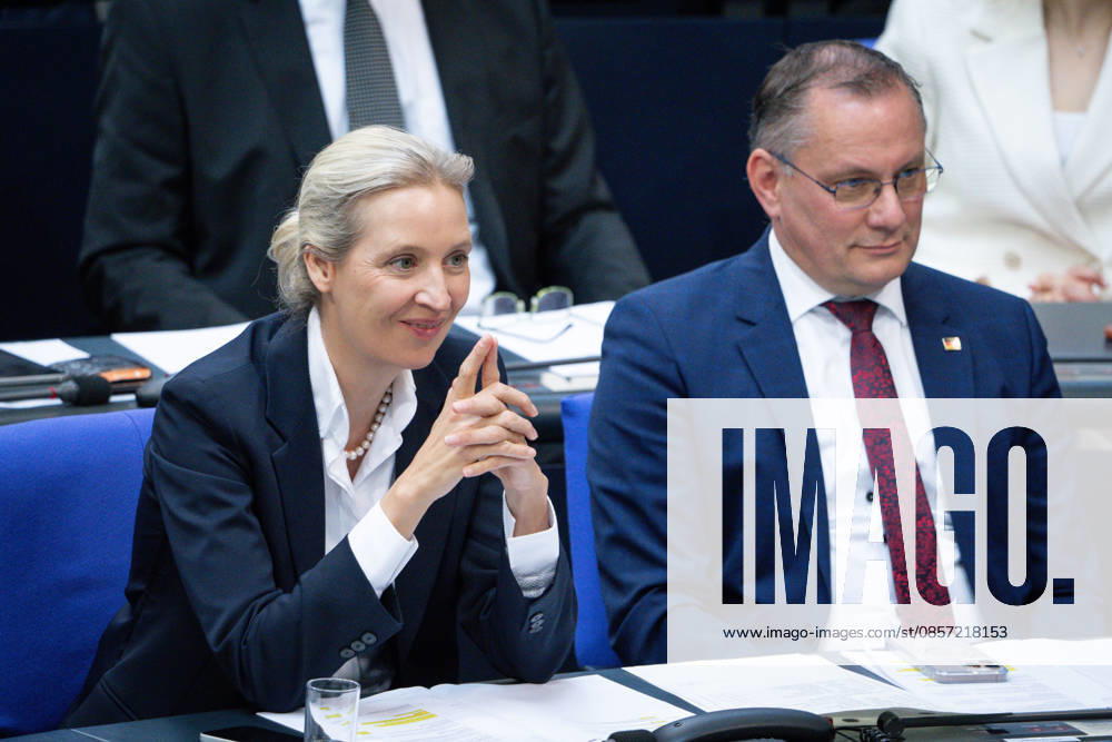 Deutscher Bundestag, 80. Plenarsitzung Alice Weidel (AfD) gemeinsam mit Tino Chrupalla (AfD) im Plenum bei der 80. Sitzung des Deutschen Bundestag in Berlin, 21.05.2026 Berlin Berlin Deutschland