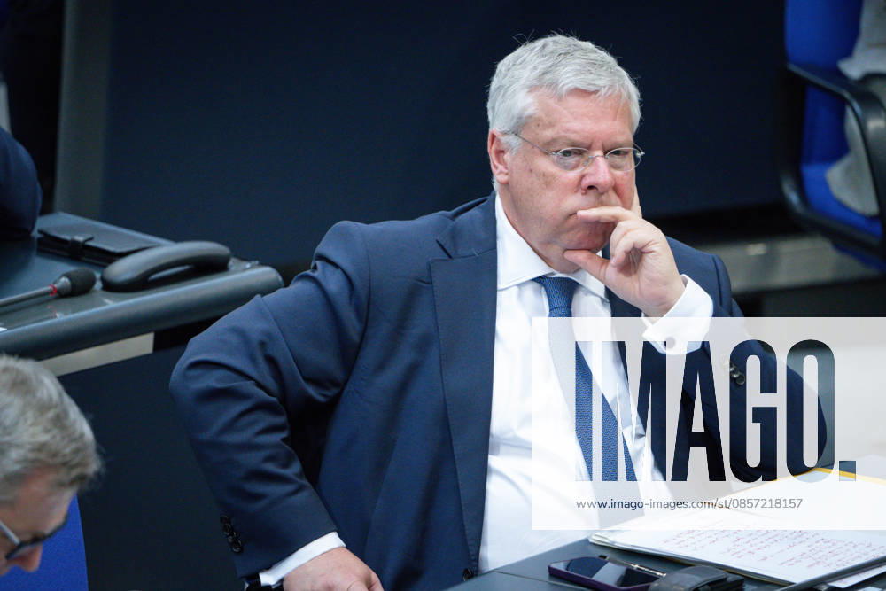 Deutscher Bundestag, 80. Plenarsitzung Juergen Hardt (CDU) im Portrait bei seiner Rede zum Tagesordnungspunkt Einsetzung eines UA: Angriff auf die Nordstream-Pipelines bei der 80. Sitzung des Deutschen Bundestag in Berlin, 21.05.2026 Berlin Berlin Deutschland