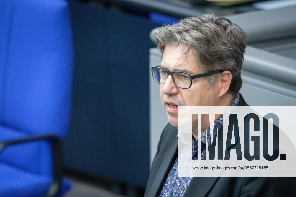 Deutscher Bundestag, 80. Plenarsitzung Michael Kellner (Gruene) im Portrait bei seiner Rede zum Tagesordnungspunkt Einsetzung eines UA: Angriff auf die Nordstream-Pipelines bei der 80. Sitzung des Deutschen Bundestag in Berlin, 21.05.2026 Berlin Berlin Deutschland