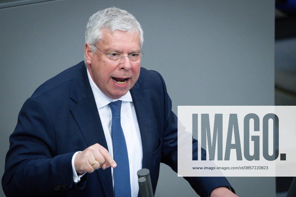 Deutscher Bundestag, 80. Plenarsitzung Juergen Hardt (CDU) im Portrait bei seiner Rede zum Tagesordnungspunkt Einsetzung eines UA: Angriff auf die Nordstream-Pipelines bei der 80. Sitzung des Deutschen Bundestag in Berlin, 21.05.2026 Berlin Berlin Deutschland