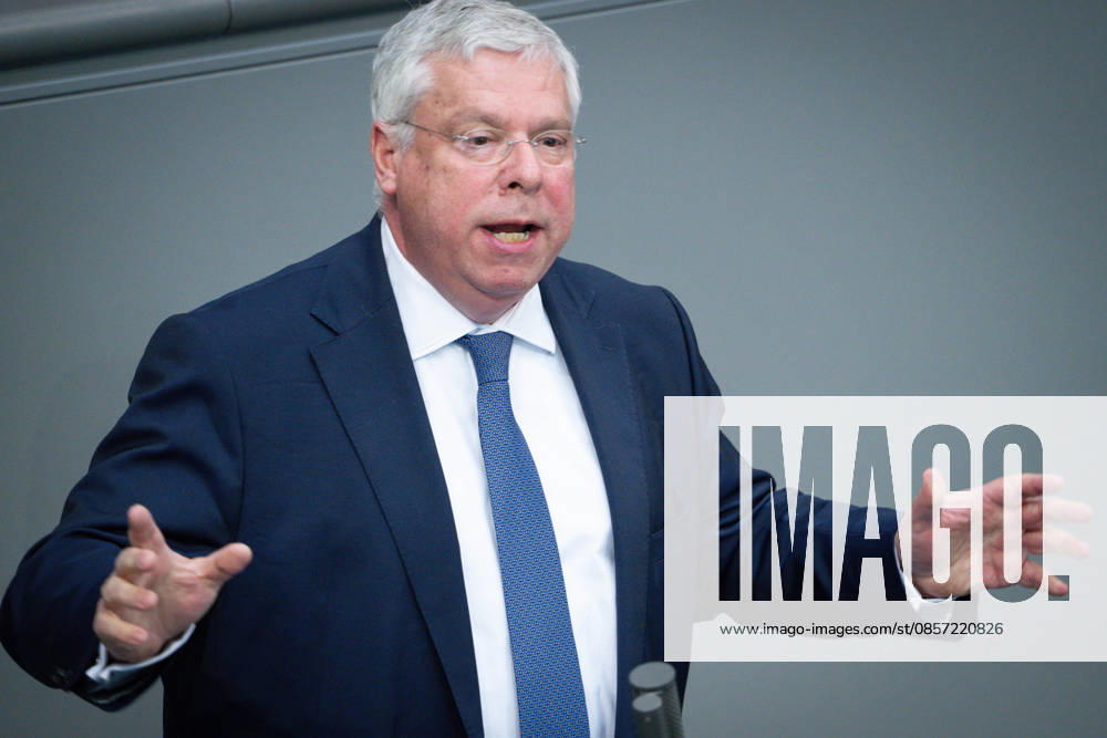 Deutscher Bundestag, 80. Plenarsitzung Juergen Hardt (CDU) im Portrait bei seiner Rede zum Tagesordnungspunkt Einsetzung eines UA: Angriff auf die Nordstream-Pipelines bei der 80. Sitzung des Deutschen Bundestag in Berlin, 21.05.2026 Berlin Berlin Deutschland