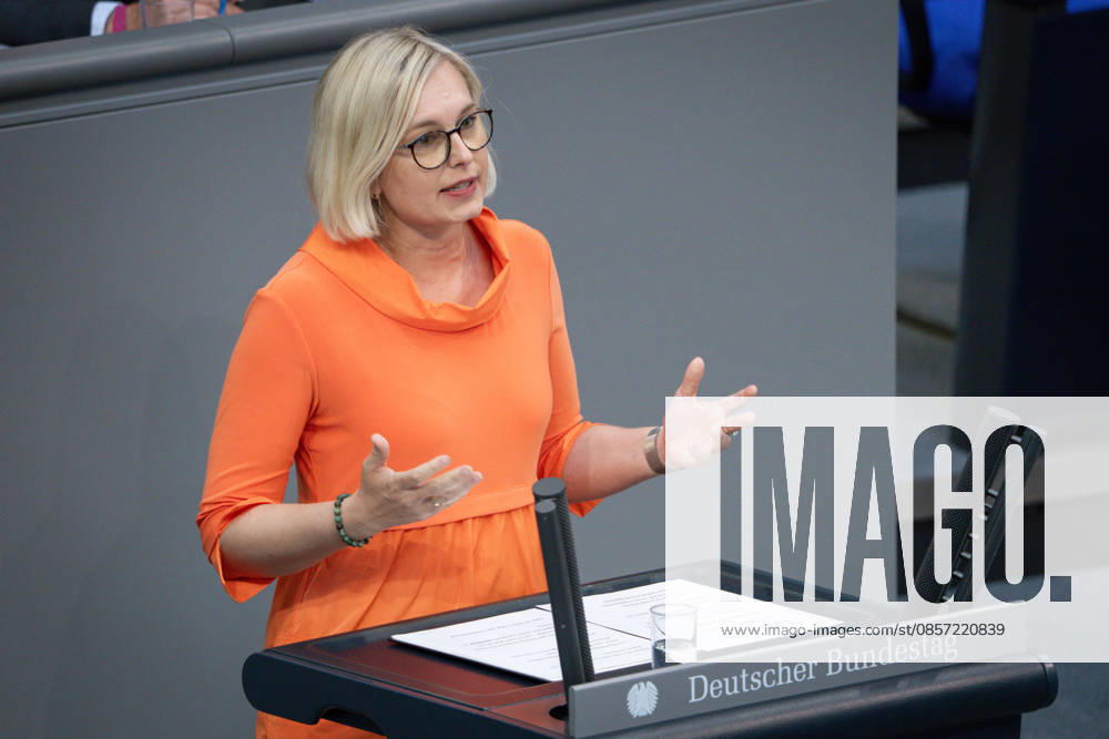Deutscher Bundestag, 80. Plenarsitzung Dr. Christiane Schenderlein Staatsministerin fuer Sport und Ehrenamt im Portrait bei Rede zum Tagesordnungspunkt Zusammenhalt durch Engagement - Ehrenamt bei der 80. Sitzung des Deutschen Bundestag in Berlin, 21.05.2026 Berlin Berlin Deutschland