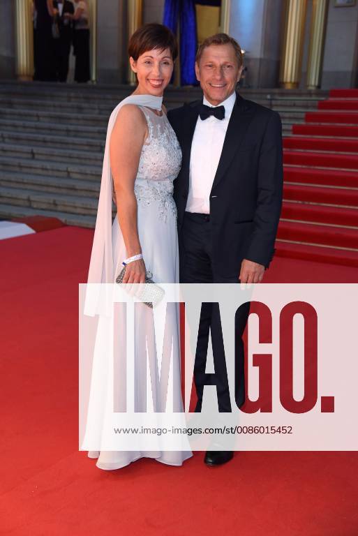Richy Mueller mit Ehefrau Christl Stumhofer beim Leipziger Opernball in der Oper Leipzig am 13.10.2018