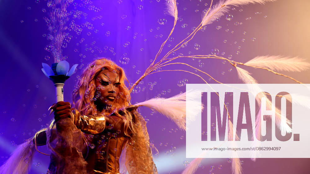 Halle Saale Halle (Saale) Halle Saale Sachsen-Anhalt Ansicht Stadtansicht Sachsen Anhalt Ansicht Sommerfest 2026 am Peißnitzhaus peißnitzhaus festival Travestieshow Travestie Show Drag- und Travestie-Show foto: Bijoux ï¿½