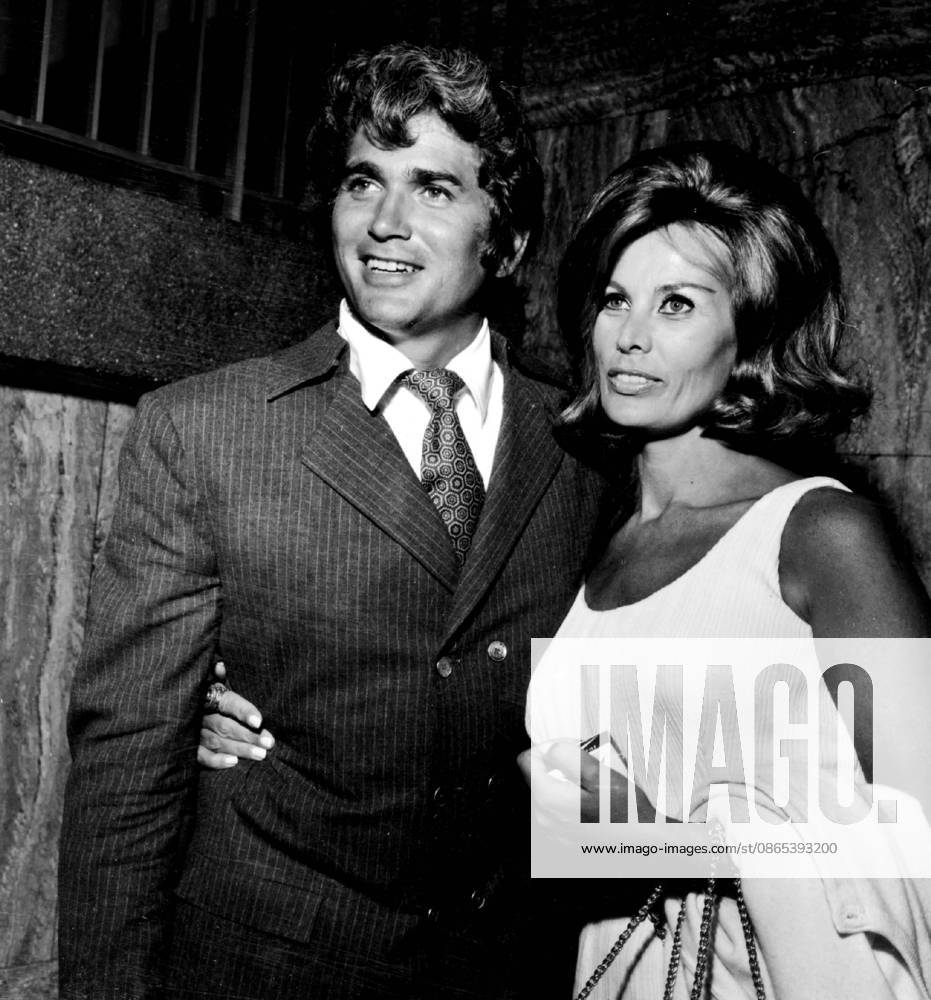 R DENEUT 3 FILE Jan. 1, 2011 - MICHAEL LANDON AND WIFE LYNN. B1047-3A. NATE CUTLER