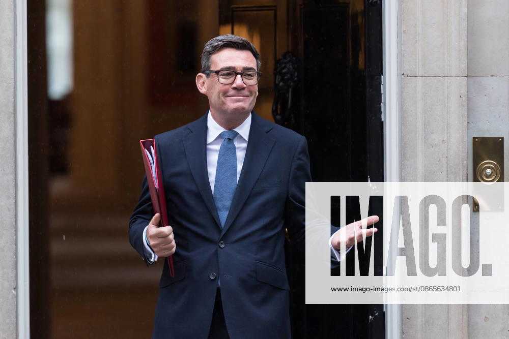 British Prime Minister ANDY BURNHAM departs 10 Downing Street for the House of Commons to attend the Prime Minister s Questions London United Kingdom - ZUMAs371 20260902_zip_s371_008
