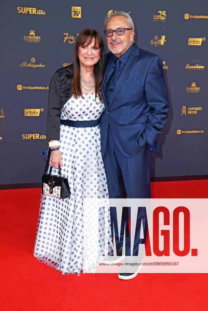 Wolfgang Stumph mit Ehefrau Christine Stumph - *Roter Teppich* VERLEIHUNG GOLDENE HENNE 2026 in der Messe Leipzig am 04.09.2026