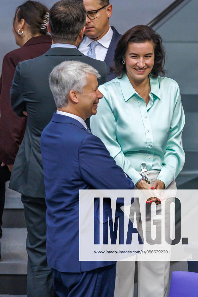 Bundestag Steffen Bilger Bundesminister für Verkehr und Dorothee Baer (CSU), Bundesministerin fuer Forschung, Technologie und Raumfahrt, im Deutschen Bundestag am 08.09.26 in Berlin. Berlin Berlin Deutschland Bundestag