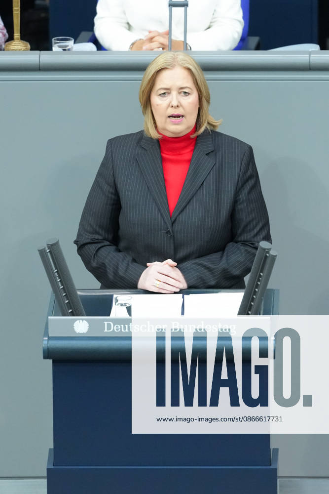 Deutscher Bundestag, 94. Plenarsitzung, Haushaltsdebatte Arbeit und Soziales Baerbel Bas, Bundesministerin fuer Arbeit und Soziales am Rednerpult bei ihrer Rede zum Haushalt ihres Ministeriums fuer Arbeit und Soziales bei der 94. Sitzung des Deutschen Bundestag in Berlin, 11.09.2026 Berlin Berlin Deutschland