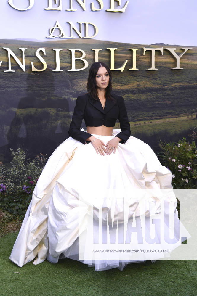 Esme Creed-Miles bei der Premiere des Kinofilms Sense and Sensibility Sinn und Sinnlichkeit im Odeon Luxe Leicester Square. London