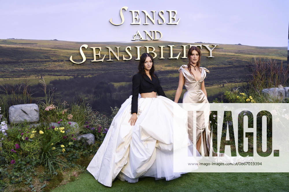 Esme Creed-Miles und Daisy Edgar-Jones bei der Premiere des Kinofilms Sense and Sensibility Sinn und Sinnlichkeit im Odeon Luxe Leicester Square. London