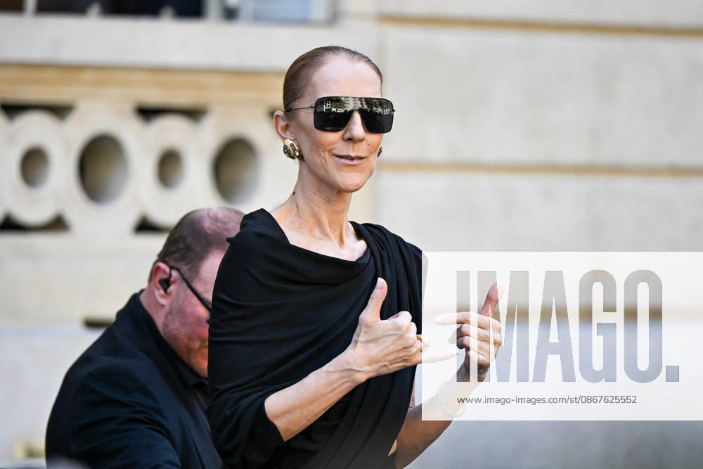 Celine Dion Leaves Her Hotel - Paris Celine Dion spend time with fans before her concert, at hotel Royal Monceau in Paris, France on September 23, 2026. Photo by Lionel Urman ABACAPRESS.COM Paris France