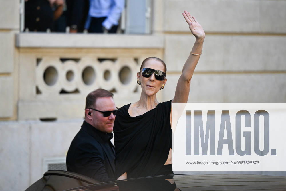 Celine Dion Leaves Her Hotel - Paris Celine Dion spend time with fans before her concert, at hotel Royal Monceau in Paris, France on September 23, 2026. Photo by Lionel Urman ABACAPRESS.COM Paris France