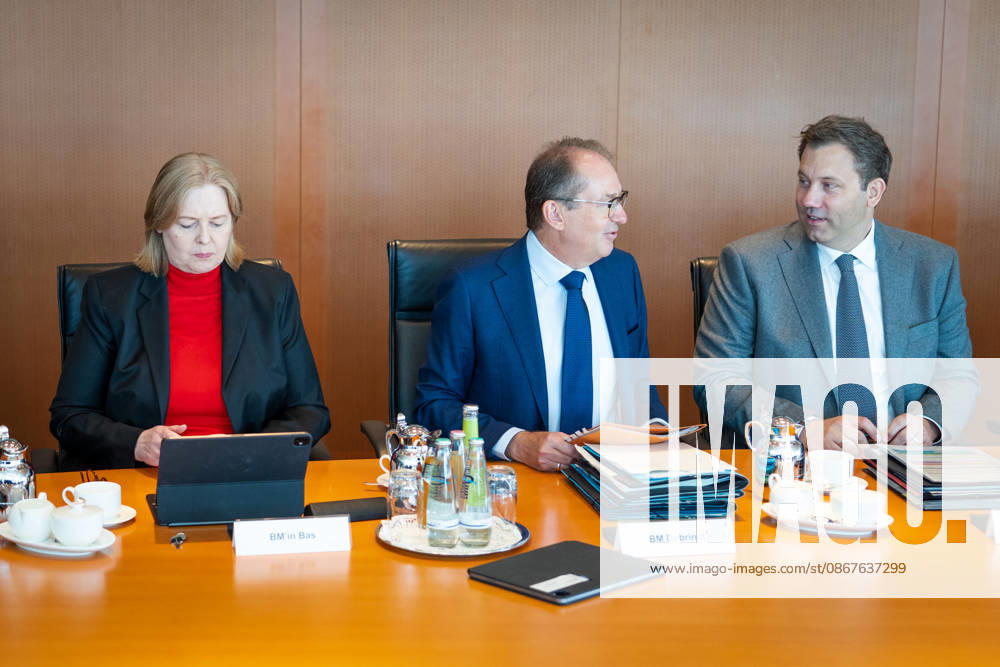 Kabinettsitzung, Bundesregierung, Auftakt Auftakt, Kabinettsitzung, Bundesregierung, Lars Klingbeil, Bundesfinanzminister, Vizekanzler, Alexander Dobrindt, Bundesinnenminister, Bärbel Bas, Bundesministerin, Arbeit, Soziales Berlin Berlin GER