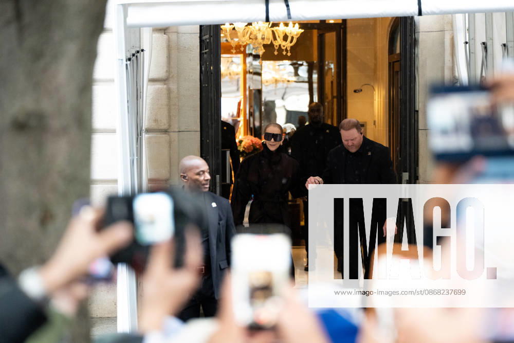 Céline Dion spent some time with her fans at the Royal Monceau Hotel in Paris, France, before heading to the event venue. Céline Dion spends time with fans before going to the venue, the Royal Monceau Hotel in Paris, France 460074 September 30, 2026 PARIS France
