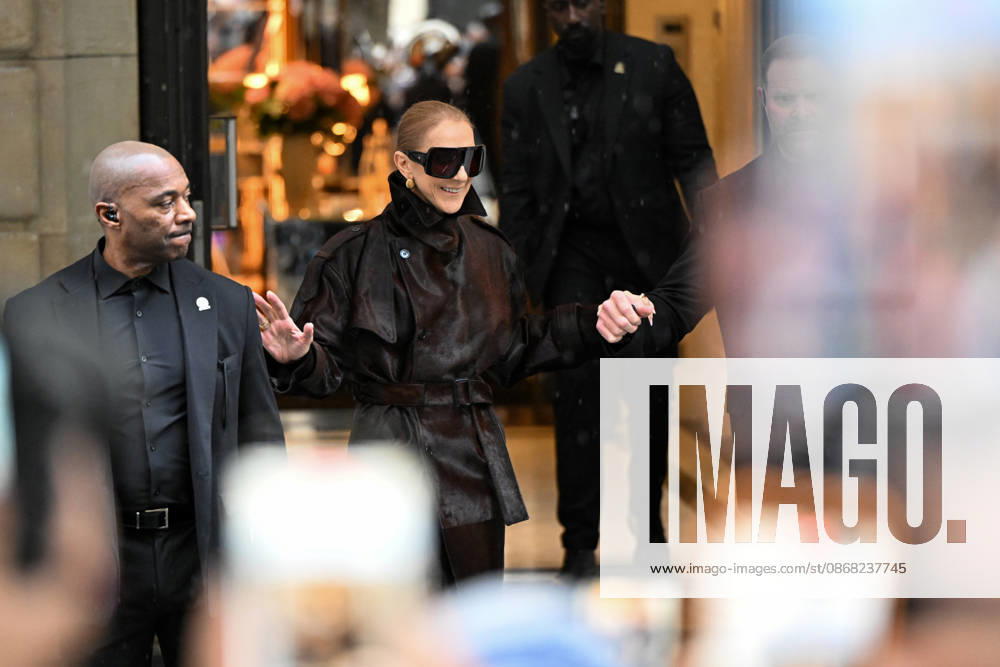 Céline Dion spent some time with her fans at the Royal Monceau Hotel in Paris, France, before heading to the event venue. Céline Dion spends time with fans before going to the venue, the Royal Monceau Hotel in Paris, France 460074 September 30, 2026 PARIS France