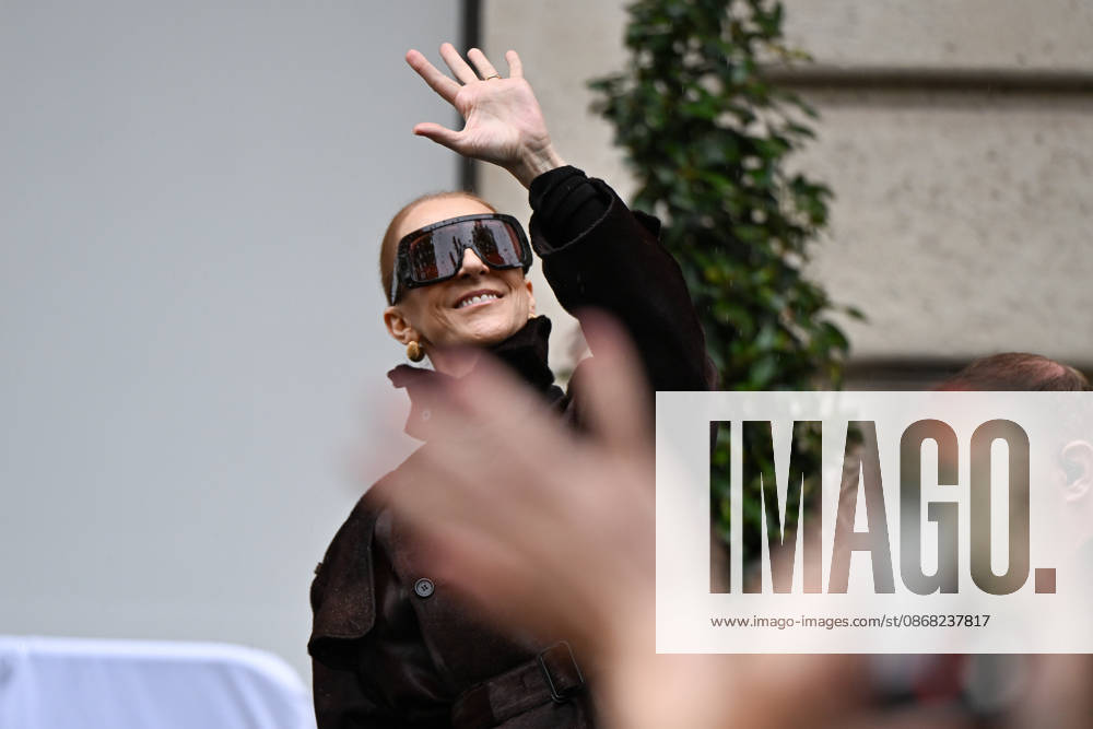 Céline Dion spent some time with her fans at the Royal Monceau Hotel in Paris, France, before heading to the event venue. Céline Dion spends time with fans before going to the venue, the Royal Monceau Hotel in Paris, France 460074 September 30, 2026 PARIS France