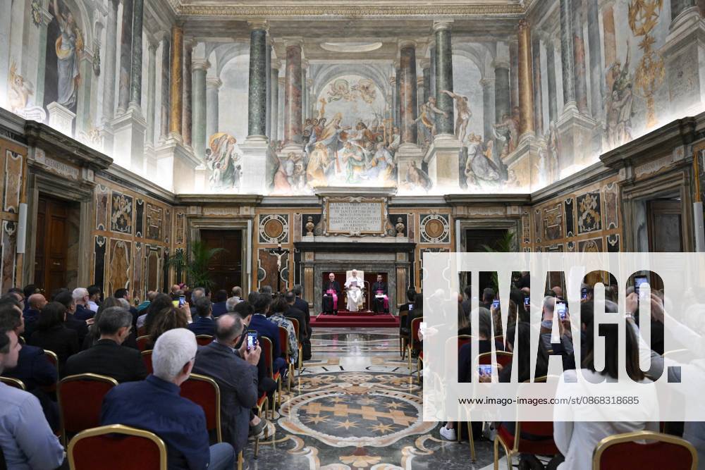 IPA89177604 - Italy, Rome, Vatican, October 1, 2026: Pope Leo XIV receives a delegation from the Hera Group in a private audience at the Vatican. Photograph by VATICAN MEDIA Catholic Press Photo
