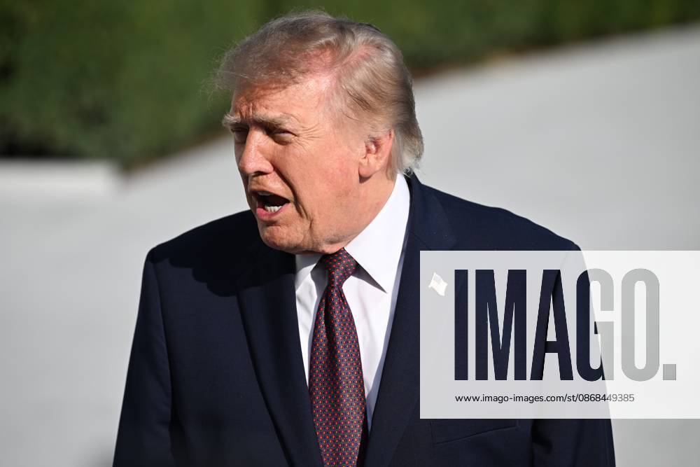 U.S. President Donald Trump talks to the media before boarding Marine One on the South Lawn of the White House in Washington, DC, United States, on October 2, 2026. Washington USA - ZUMAs197 20261002_aaa_s197_278