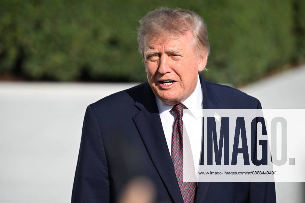 U.S. President Donald Trump talks to the media before boarding Marine One on the South Lawn of the White House in Washington, DC, United States, on October 2, 2026. Washington USA - ZUMAs197 20261002_aaa_s197_272