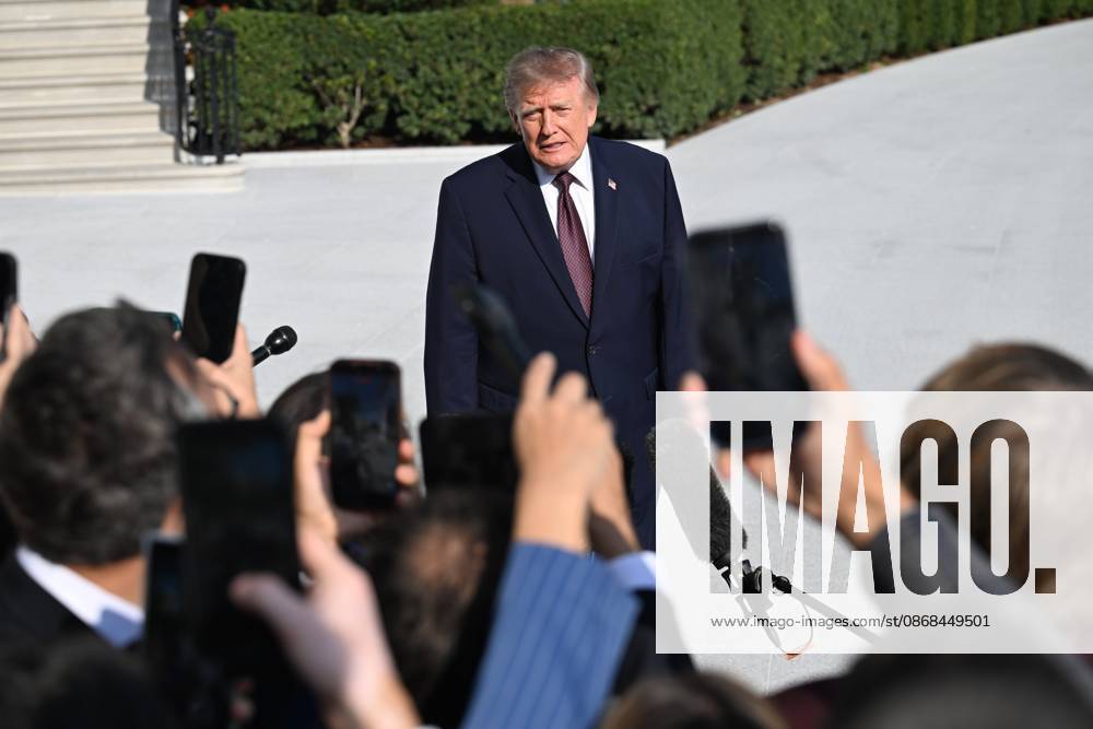 U.S. President Donald Trump talks to the media before boarding Marine One on the South Lawn of the White House in Washington, DC, United States, on October 2, 2026. Washington USA - ZUMAs197 20261002_aaa_s197_274