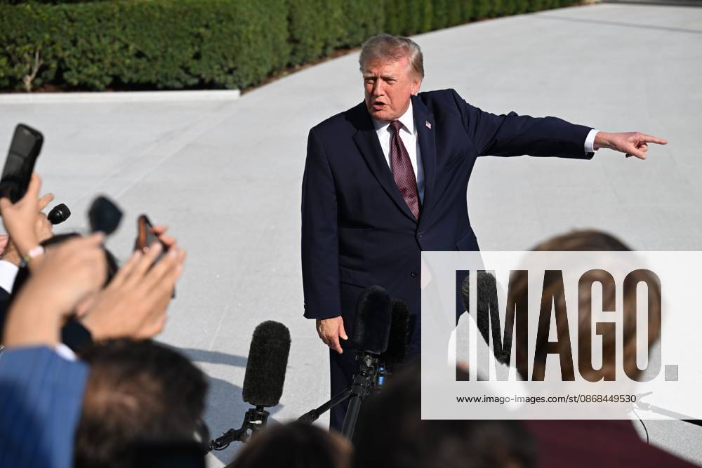 U.S. President Donald Trump talks to the media before boarding Marine One on the South Lawn of the White House in Washington, DC, United States, on October 2, 2026. Washington USA - ZUMAs197 20261002_aaa_s197_265
