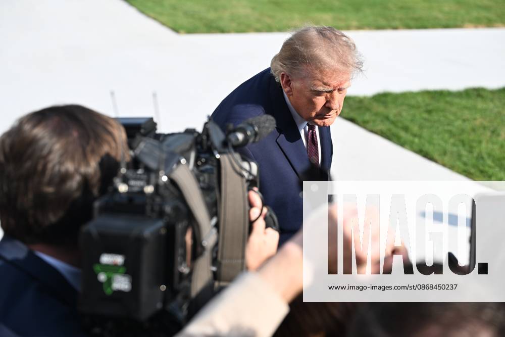 U.S. President Donald Trump talks to the media before boarding Marine One on the South Lawn of the White House in Washington, DC, United States, on October 2, 2026. Washington USA - ZUMAs197 20261002_aaa_s197_259