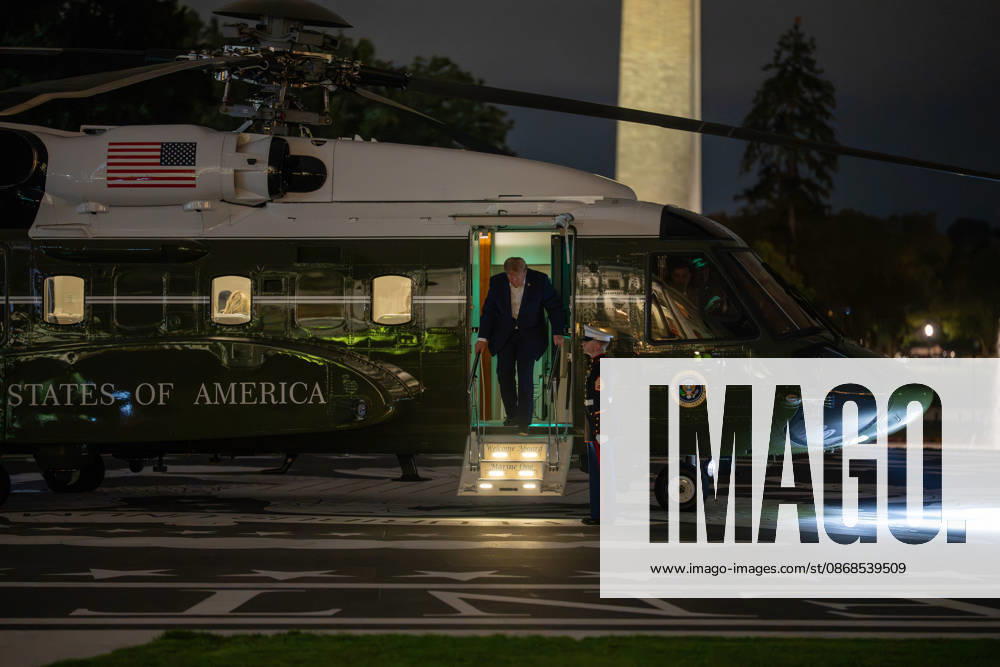 President Donald Trump returns from a trip to Dayton, OH on October 3, 2026. Washington USA - ZUMAl312 20261003_znp_l312_003