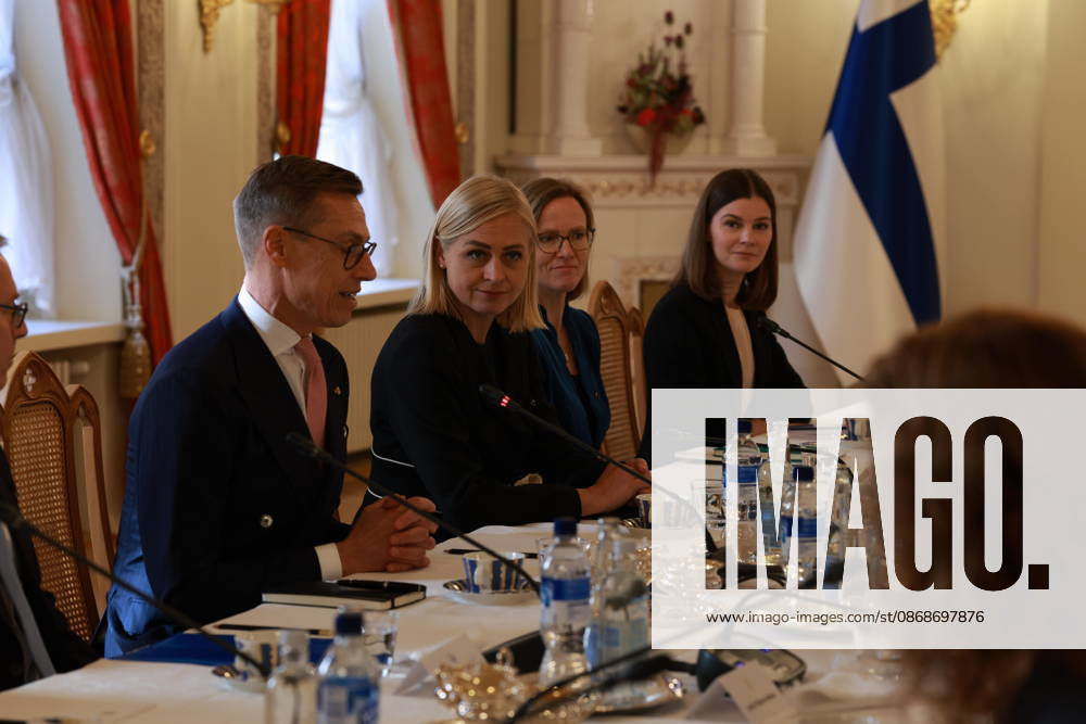 President ALEXANDER STUBB and his spouse SUZANNE INNES-STUBB welcome King FELIPE VI and Queen LETIZIA of Spain during the official welcoming ceremony marking the start of the royal couple s state visit to strengthen bilateral relations. Espoo Finland - ZUMAt172 20261006_zip_t172_024