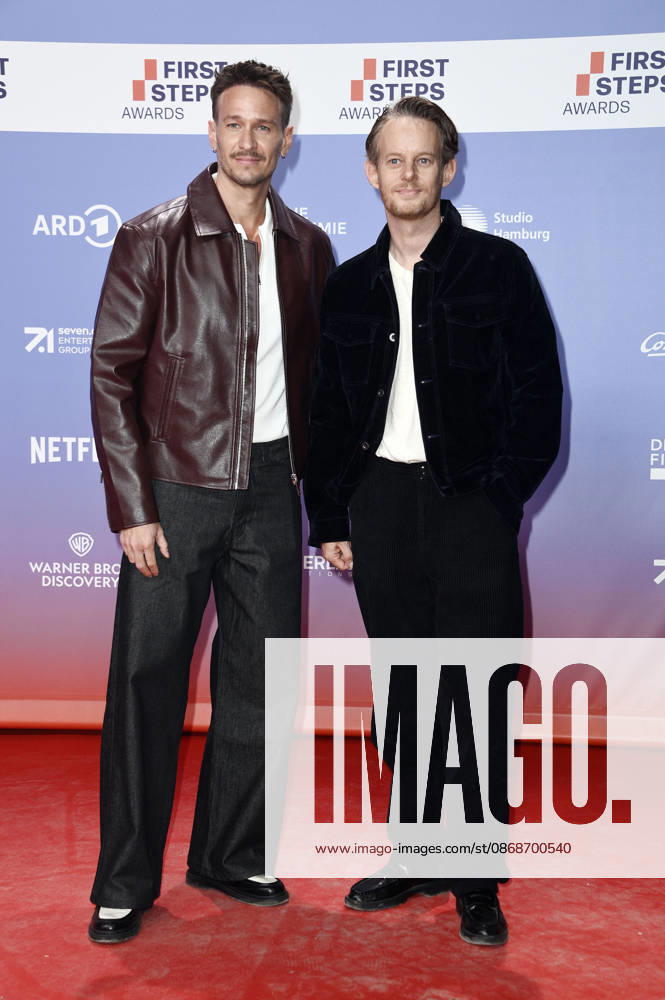 Vladimir Burlakov und Patrick Güldenberg bei der 27. Verleihung der First Steps Awards 2026 im Theater des Westens. Berlin