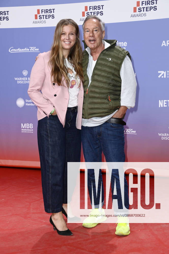 Nina Eichinger und Nico Hofmann bei der 27. Verleihung der First Steps Awards 2026 im Theater des Westens. Berlin