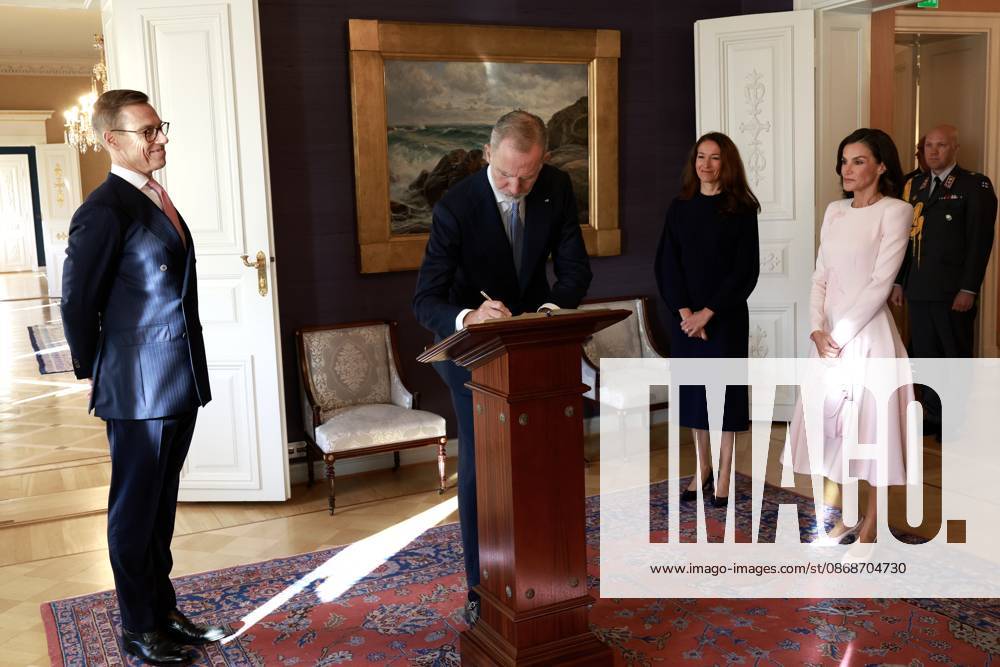 Finland Queen Letizia and King Felipe with President Alexander Stubb and Suzanne Innes-Stubb during the official welcoming ceremony marking the start of the statevisit to Finland. Â