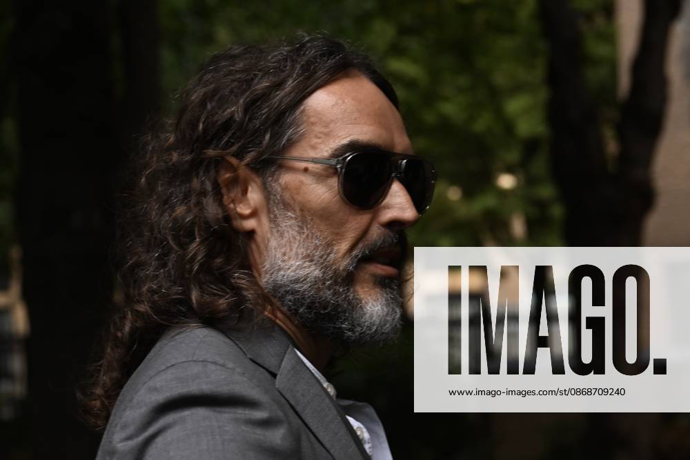 Russell Brand arrives at court for a preliminary hearing LONDON, UNITED KINGDOM - OCTOBER 6: British comedian and actor Russell Brand arrives at Southwark Crown Court for a preliminary hearing regarding rape and sexual assault charges in London, United Kingdom on October 6, 2026. Rasid Necati Aslim Anadolu London United Kingdom. Editorial use only. Please get in touch for any other usage.