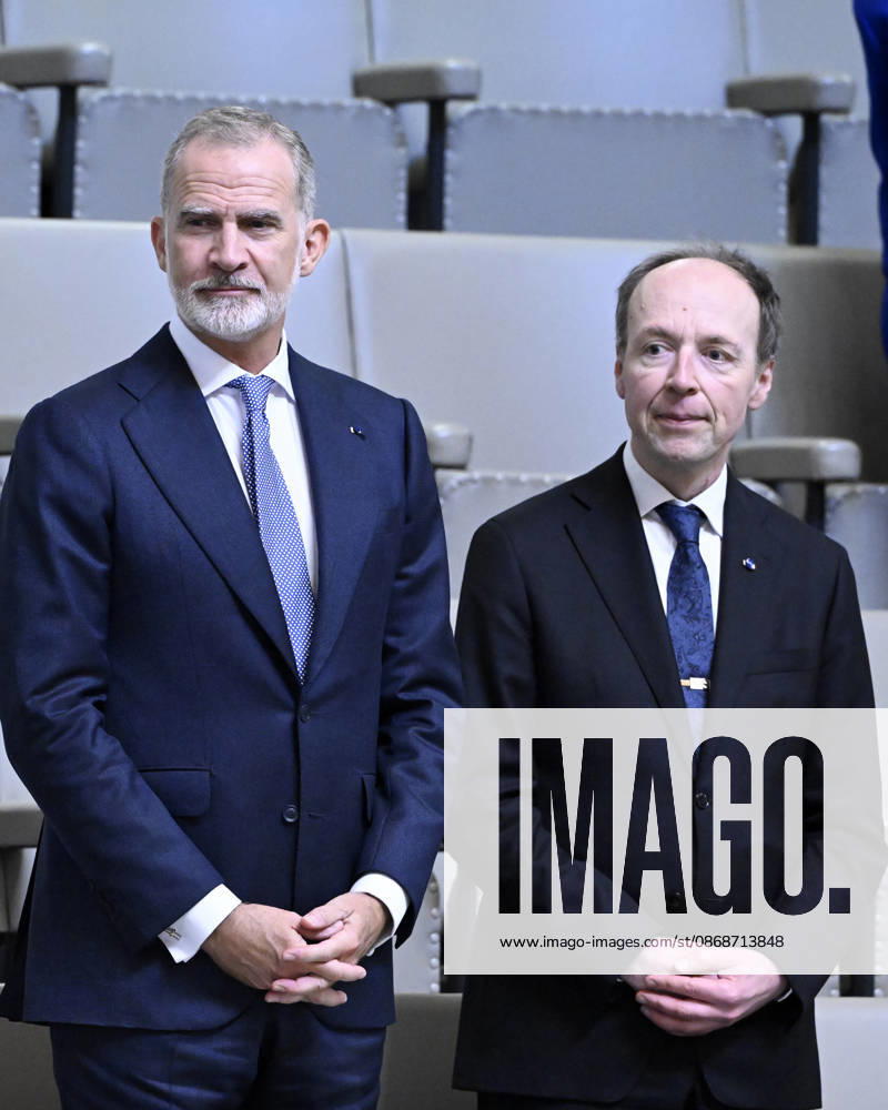 LKS 20261006 Spain s King Felipe (L) is seen with Speaker of the Finnish Parliament Jussi Halla-aho in the gallery of the parliament as he follows a plenary session in Helsinki, Finland, on October 6, 2026. Spain s King Felipe and Queen Letizia are on a two-day state visit to Finland. - HEIKKI SAUKKOMAA Helsinki Finland
