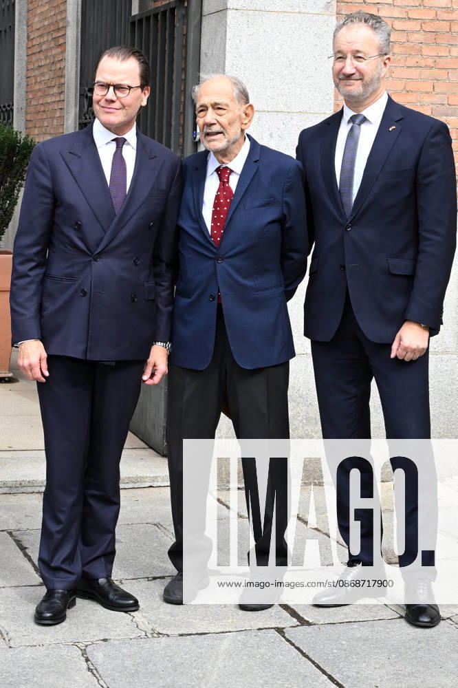 The Prado Museum Reopens the Queen Christina Sculpture Gallery with a Visit from Prince Daniel of Sweden Prince Daniel of Sweden and Javier Solana pose for the media upon their arrival at the museum ahead of the reopening of the Queen Christina Sculpture Gallery, on October 6, 2026, in Madrid, Spain. CELEBRITIES PRADO MUSEUM ROYALTY PRINCE José Madrid Madrid Spain