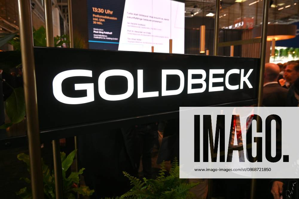 Die EXPO REAL 2026 findet aktuell auf dem Messegelände der Messe München statt. Sie ist Europas grösste internationale Fachmesse für Immobilien, Investitionen und Infrastruktur. Foto: Messestand GOLDBECK. Die GOLDBECK GmbH ist ein familiengeführtes Bau- und Dienstleistungsunternehmen mit Hauptsitz in Bielefeld. Das Unternehmen gilt als europäischer Marktführer im gewerblichen und öffentlichen Hochbau.