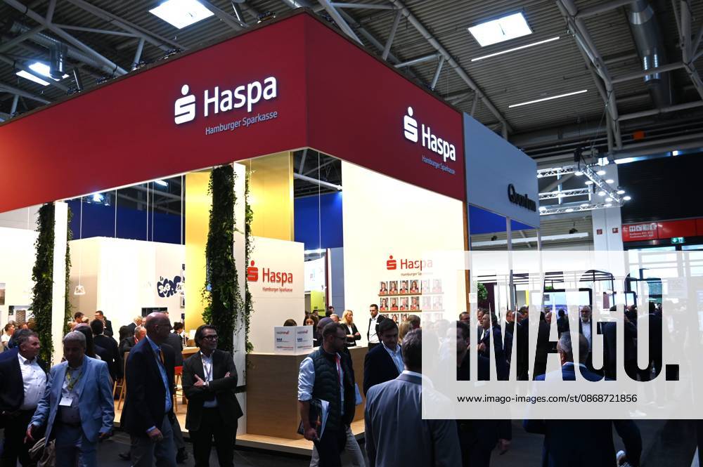 Die EXPO REAL 2026 findet aktuell auf dem Messegelände der Messe München statt. Sie ist Europas grösste internationale Fachmesse für Immobilien, Investitionen und Infrastruktur. Foto: Messestand Haspa, Hamburger Sparkasse.