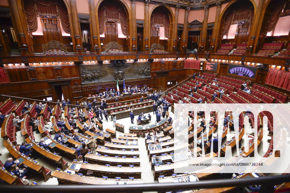 IPA89364996 - Rome, Chamber of Deputies: Electoral Law, explanations of vote, and vote of confidence on Article 1; pictured: the chamber