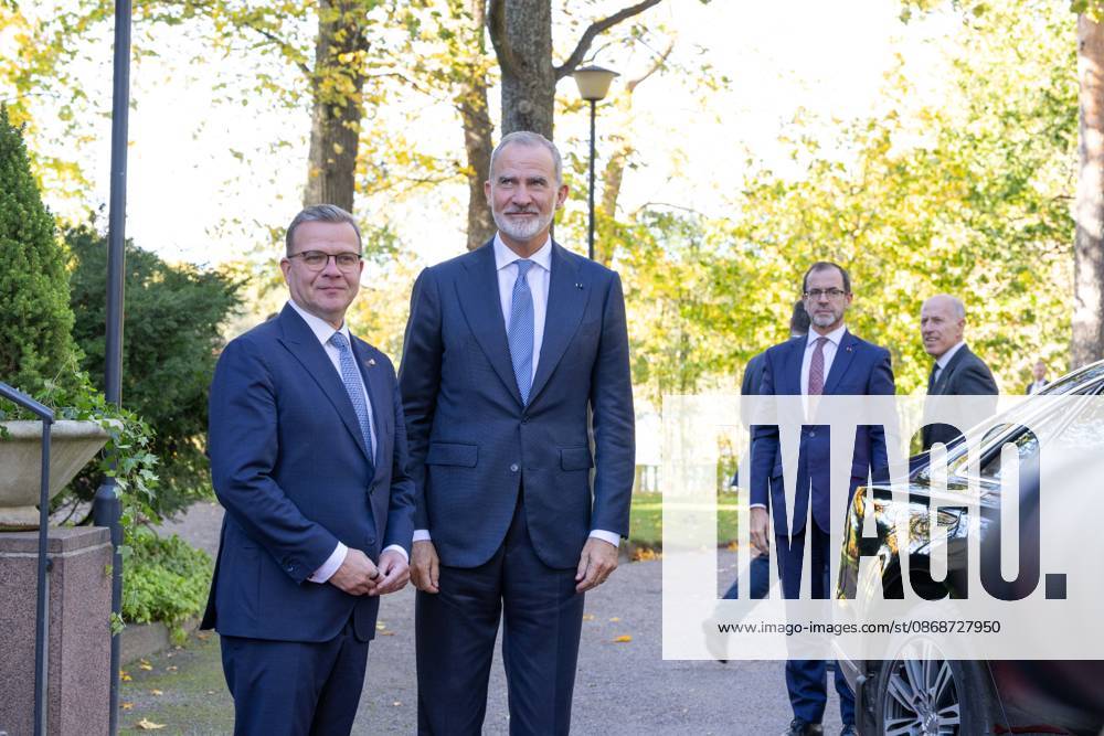 King FELIPE VI of Spain is welcomed by Finnish Prime Minister PETTERI ORPO at the Prime Minister s official residence during the King s state visit to Finland. Helsinki Finland - ZUMAt172 20261006_zip_t172_053