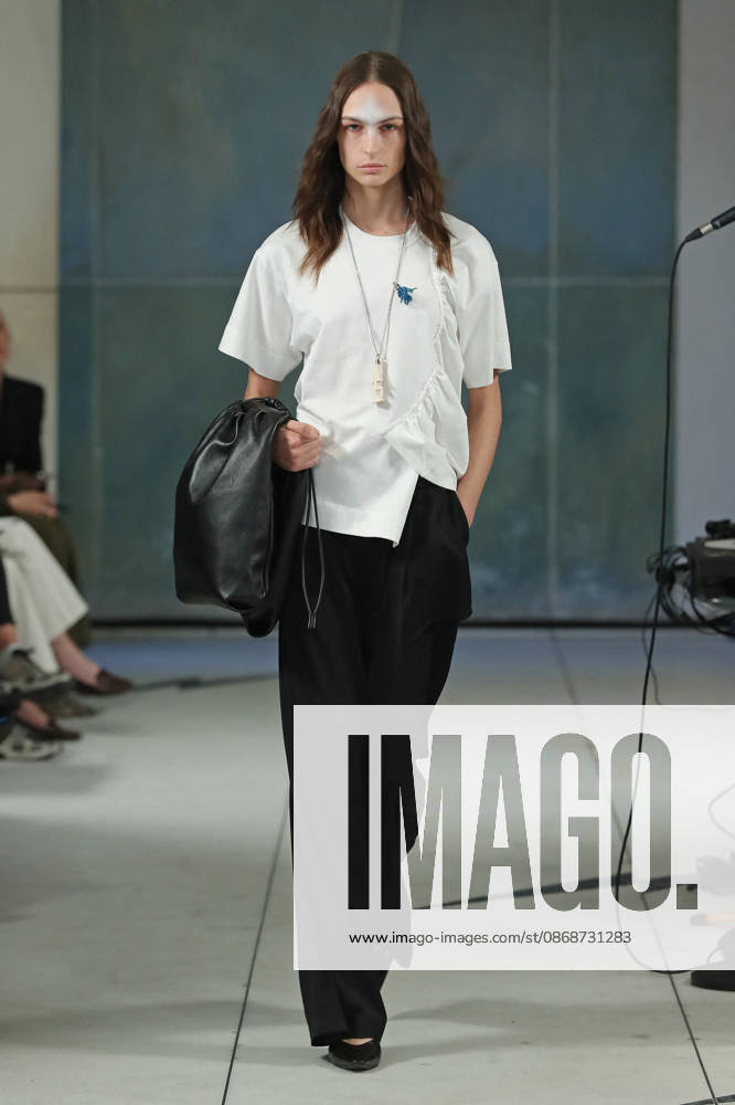 PFW - Litkovska Runway A model walks the runway during the Litkovska Womenswear Spring Summer 2027 show as part of the Paris Fashion Week on October 6, 2026 in Paris, France. Photo by Alain-Gil Gonzalez ABACAPRESS.COM Paris France