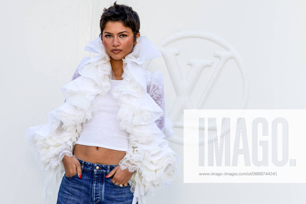 Zendaya at the photocall for the Louis Vuitton Spring Summer 2027 Women’s Ready-to-Wear show during Paris Fashion Week (PFW) at the Cité internationale universitaire de Paris, France, on October 6, 2026. Olivier Borde, Bestimage. Photocall at the Louis Vuitton Women’s Ready-to-Wear Spring Summer 2027 show as part of Paris Fashion Week on October 6, 2026, in Paris, France. Paris, France