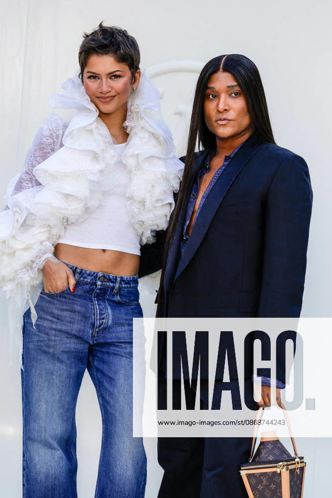 Zendaya and Law Roach at the photocall for the Louis Vuitton Spring Summer 2027 Women’s Ready-to-Wear collection during Paris Fashion Week (PFW) at the Cité internationale universitaire de Paris, France, on October 6, 2026. Olivier Borde, Bestimage. Photocall at the Louis Vuitton Women’s Ready-to-Wear Spring Summer 2027 show as part of Paris Fashion Week on October 6, 2026, in Paris, France. Paris, France