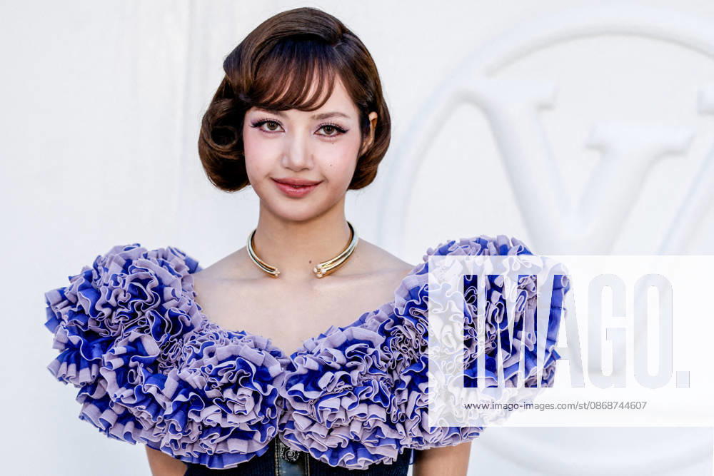 Lisa at the photocall for the Louis Vuitton Spring Summer 2027 Women’s Ready-to-Wear collection during Paris Fashion Week (PFW) at the Cité internationale universitaire de Paris, France, on October 6, 2026. Olivier Borde, Bestimage. Photocall at the Louis Vuitton Women’s Ready-to-Wear Spring Summer 2027 show as part of Paris Fashion Week on October 6, 2026, in Paris, France. Paris, France