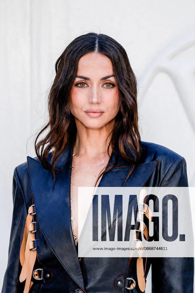 Ana de Armas at the photocall for the Louis Vuitton Spring Summer 2027 Women’s Ready-to-Wear Collection show during Paris Fashion Week (PFW) at the Cité internationale universitaire de Paris, France, on October 6, 2026. Olivier Borde, Bestimage. Photocall at the Louis Vuitton Women’s Ready-to-Wear Spring Summer 2027 show as part of Paris Fashion Week on October 6, 2026, in Paris, France. Paris, France