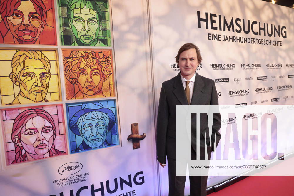Lars Eidinger bei der Heimsuchung Film Premiere am 6.10.2026 im Kino International in Berlin Lars Eidinger attends the premiere of Heimsuchung The Beloved at Kino International on October 6, 2026l in Berlin, Germany Heimsuchung Filmpremiere in Berlin