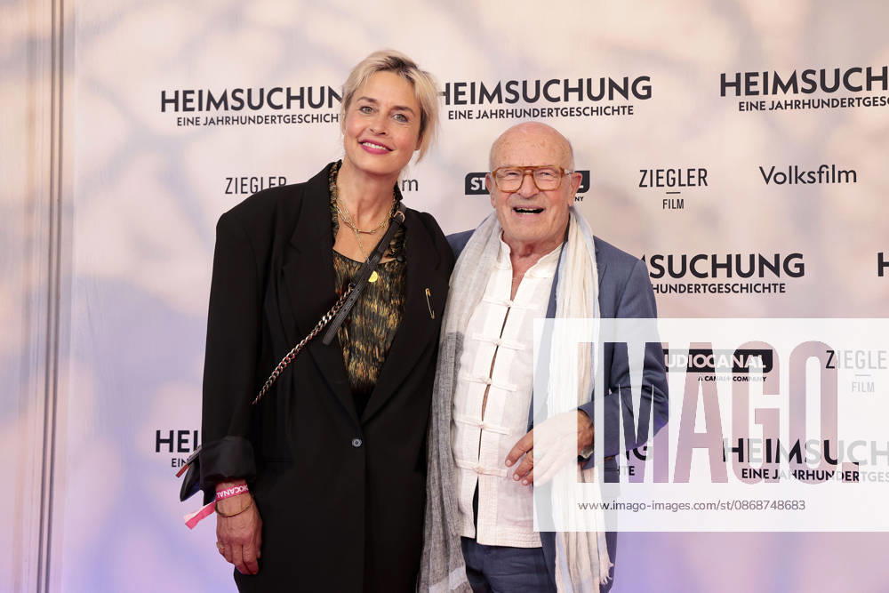 Susanne Wolff und Volker Schloendorff bei der Heimsuchung Film Premiere am 6.10.2026 im Kino International in Berlin Susanne Wolff and Volker Schloendorff attend the premiere of Heimsuchung The Beloved at Kino International on October 6, 2026l in Berlin, Germany Heimsuchung Filmpremiere in Berlin